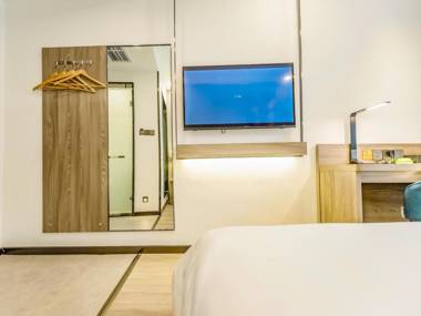 7 Days Premium Chengdu Panda Base Sanhechang Subway Station