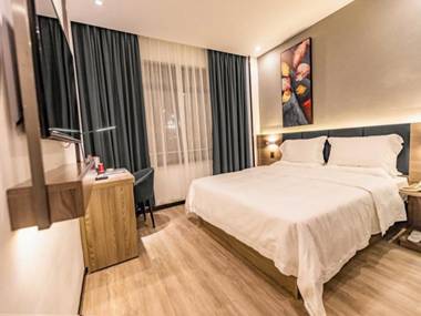 7 Days Premium Chengdu Panda Base Sanhechang Subway Station