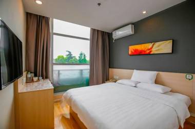 Hi Inn Chendu Qingyang Palace China Medical University Metro Station