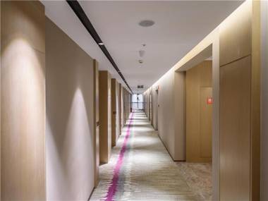 Lavande Hotel Chengdou Qingbai River Phoenix Lake