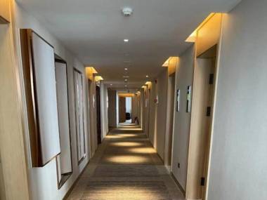 Green Tree Inn Express Chengdu Jinniu District Railway Station Saiyuntai Metro Station