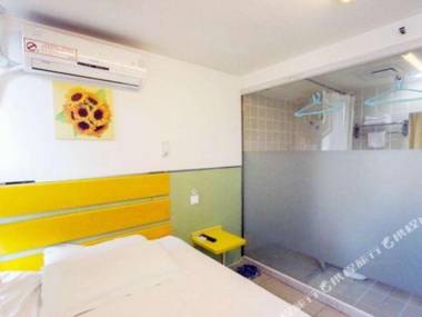 99 Hotel (Chengdu Kuanzhai Alley Metro Station)