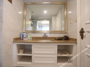 Yue Ban Wan Da Jiu Dian (Da Yi Zhi Gao Dian )