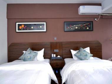 Yuge Hotel (Chengdu West Station Store)