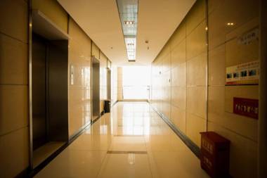 Hanting Hotel Changzhong Changhong Road Metro Station