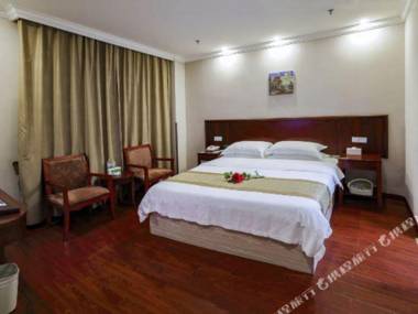 GreenTree Inn(Liyang Wanda Plaza high speed rail station store)