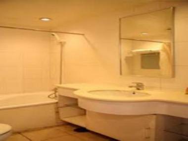 Free Town Apartment Hotel