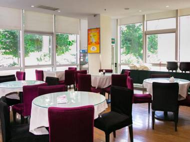 Super 8 Hotel Beijing Headquarters Branch One