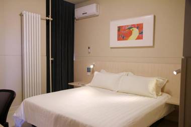 Jinjiang Inn Beijing Fengtai East Avenue Railway Station
