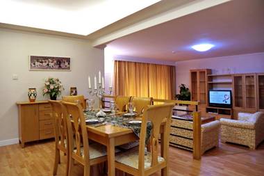 Beijing Lido Place Apartment