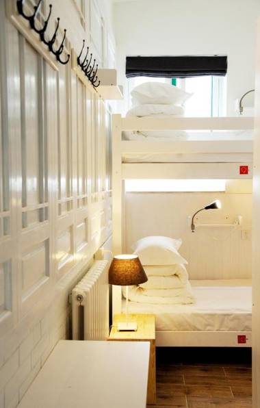 Peking Station Hostel