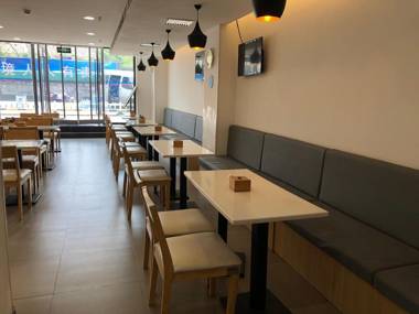 Hanting Hotel Beijing Sisui East Metro Station