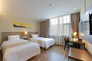 Home Inn Plus Beijing Chaoyangmen Beixiaojie