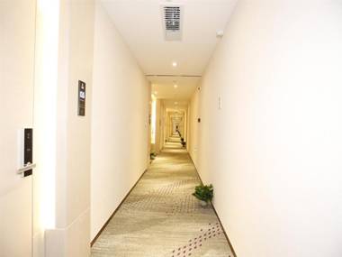 Lavande Hotel Beijing West Railway Station South Square