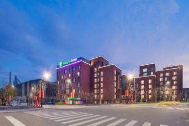 Holiday Inn Express Beijing Shijingshan Lakeview an IHG Hotel