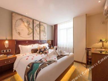 James Joyce Coffetel· Beijing Railway Station Tiantan Park Chongwenmen Store