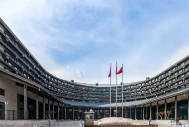 Yun-zen Jinling Lotus Hotel