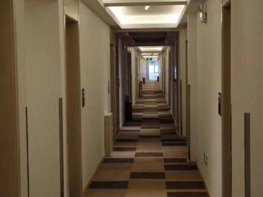 Shell Hotel Beijing Municipal Government New District Tuqiao Metro Station