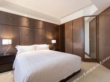 Jingguang Center Apartment Hotel