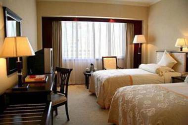 Yulong  International Hotel