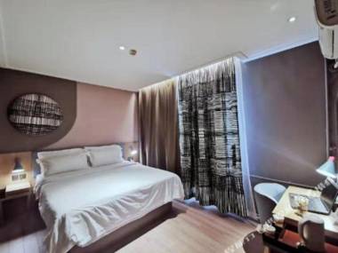 Home Inn (Beijing Guomao Shuangjing Metro Station)