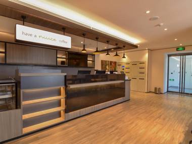 Hanting Hotel Beijing South Station South Square