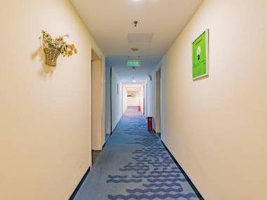 7 Days Inn (Beijing Tongzhou Universal Linheli Subway Station)