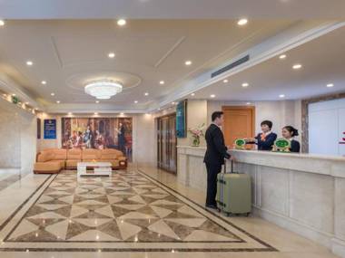 Vienna Hotel Beijing Wanda West Bajiao Amusement Park Metro Station