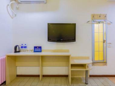 Super 8 Hotel (Beijing Yongding Road)