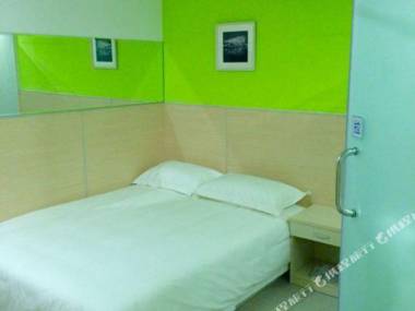 100 Inn (Beijing Liufang subway station)