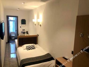 Rose Star Moon Selected Hotel