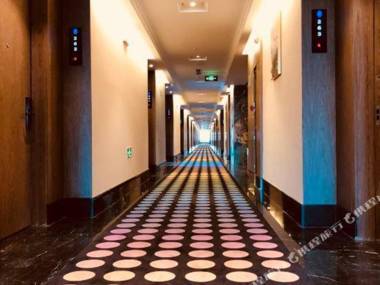 Rose Star Moon Selected Hotel