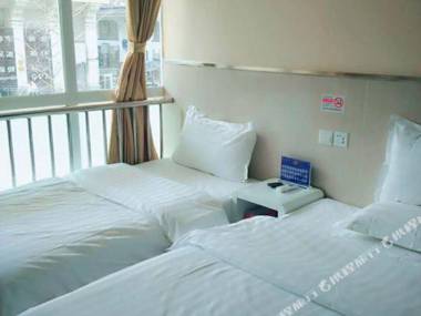 Red Apple Hotel (Tongren Hospital Beijing Metro Station)