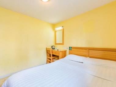 Jingkanglong Hotel (West Gate of Communication University of China)