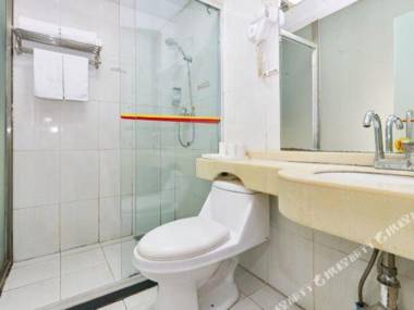 Super 8 (Beijing Gulou Metro Station)