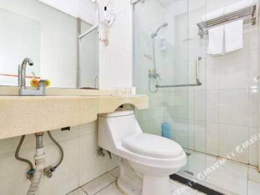 Super 8 (Beijing Gulou Metro Station)