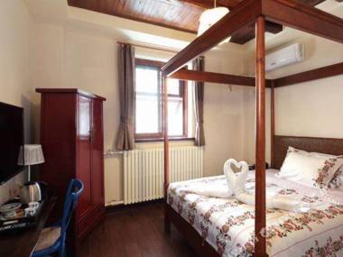 Gubei Water Town Yinghua Inn