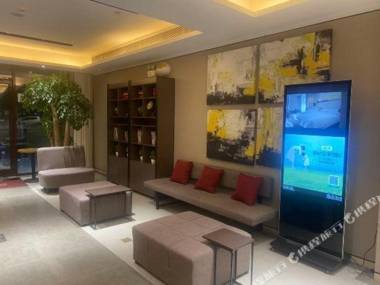 Ease Hotel (Beijing Liangxiang University Town)