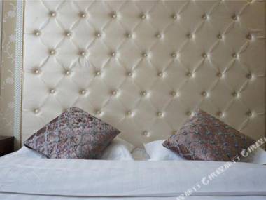 Beijing Baihe Business Hotel