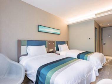 Homeinn Selected(Beijing Zhongguancun No.1 shop Yongfeng Industrial Park&Beiqing Road)