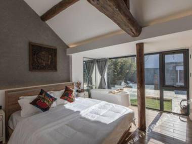 Colour Yard Guesthouse