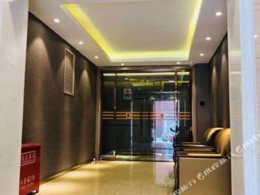 Super 8 Hotel (Beijing Qianmen Tiantan Park Dongmen)