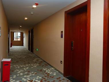 Super 8 Hotel Beijing Taoranting Metro Station East Branch