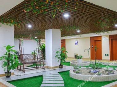 Jieshangyuan Holiday Hotel (Beihai Yintan Branch)