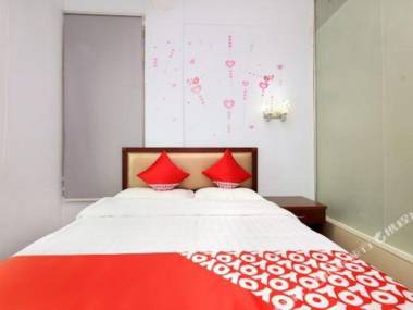 Old Street Theme Hotel