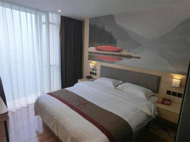Thank Inn Plus Hotel Guangxi Liuzhou Donghuan Road Hualinjundi