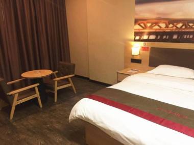 Thank Inn Chain Hotel guangxi liuzhou luzhai county square
