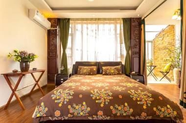 Shangri-la Linglong Inn