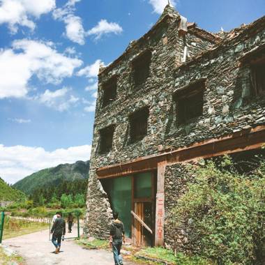 Jiuzhaigou Huajianji Inn