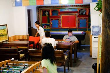 Jiuzhaigou Leisure Inn